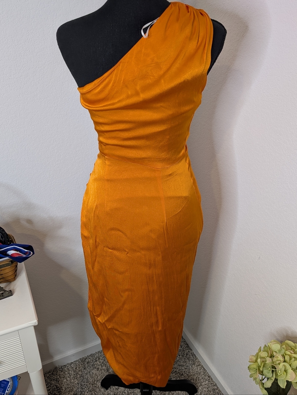 💘 elliatt zelda orange stain one shoulder ruched midi dress XS NEW - Picture 7 of 10